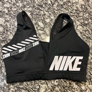 Nike sports bra size large